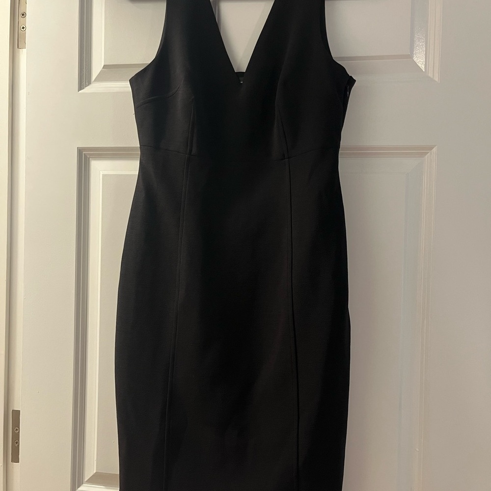 Club Monaco Black Sleeveless V-Neck Cocktail Dress